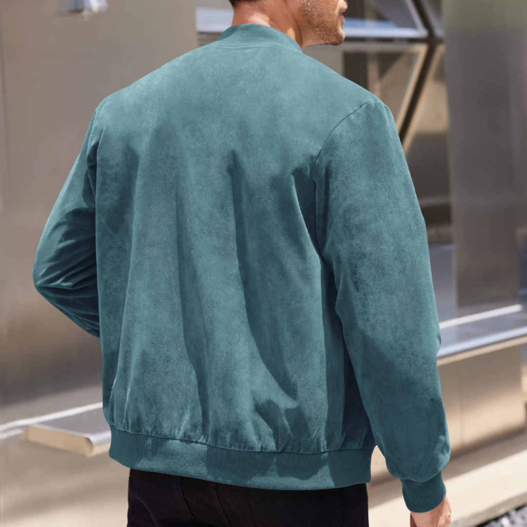 LÖSTER – STORA ÄVENTYRETS VÄSENTLIGA JACKA