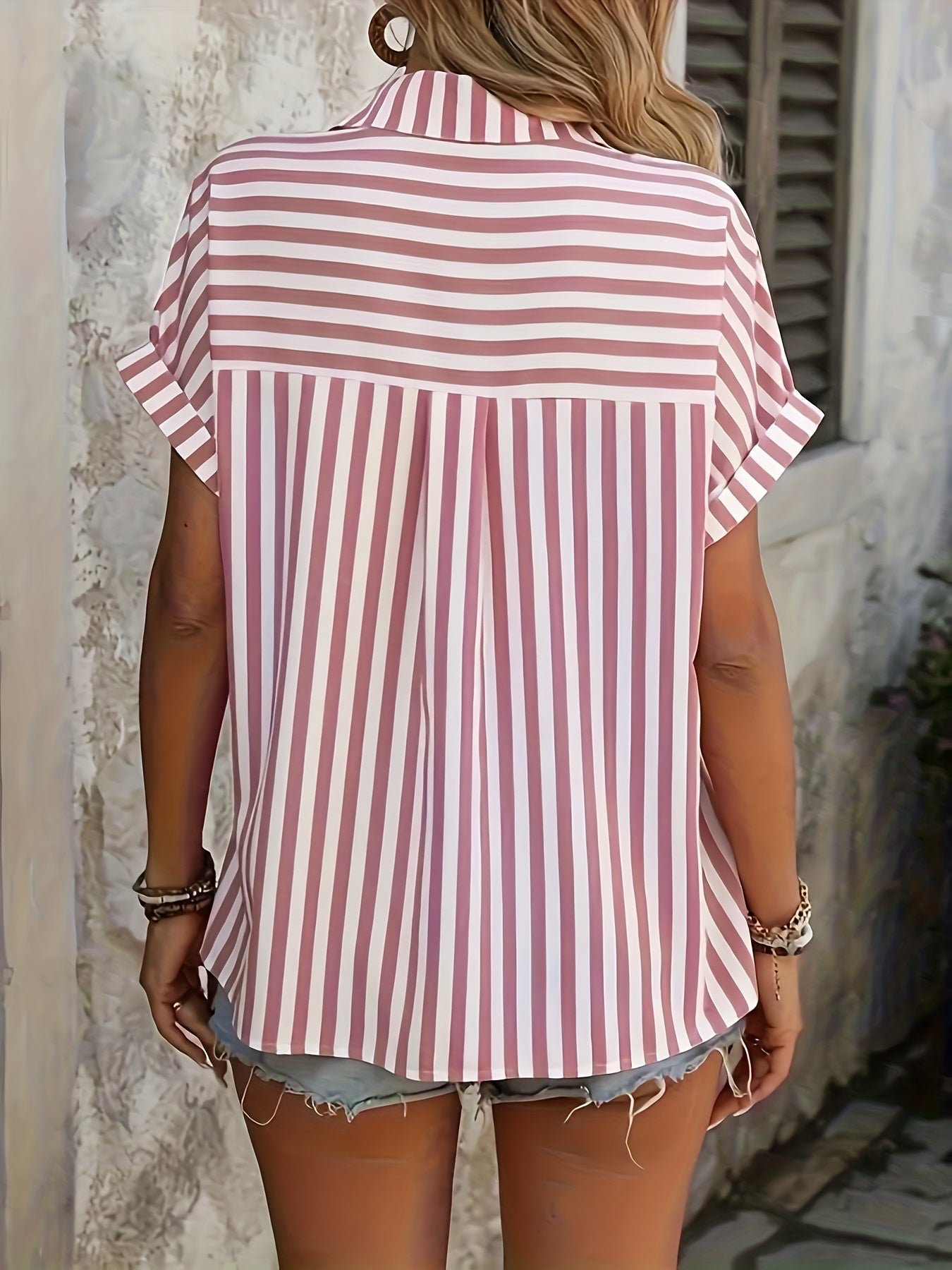 Lilou | Elegant Striped Blouse
