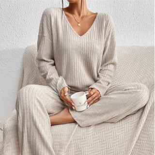 VIVECA - DET MINIMALISTISKA LOUNGEWEARSET
