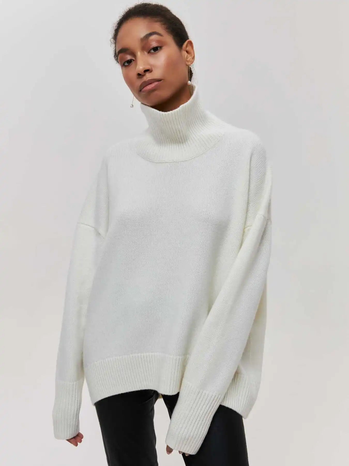 MAEVA – HÖGHALSAD STICKAD PULLOVER TRÖJA